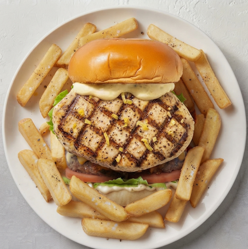 Pepper Chicken Burger With Chips 